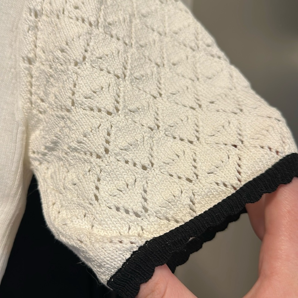 Strut and Bolt square neck knit top. Short sleeve.